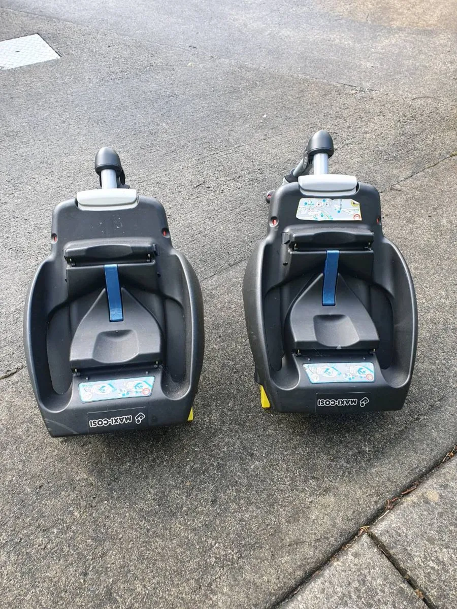 2 x Maxi-Cosi EasyFix ISOFIX Base - Image 2