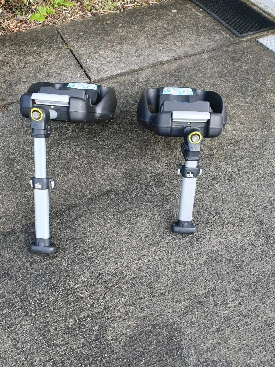 2 x Maxi-Cosi EasyFix ISOFIX Base - Image 3