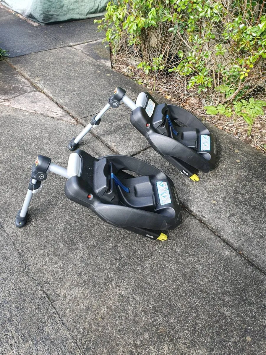 2 x Maxi-Cosi EasyFix ISOFIX Base - Image 4