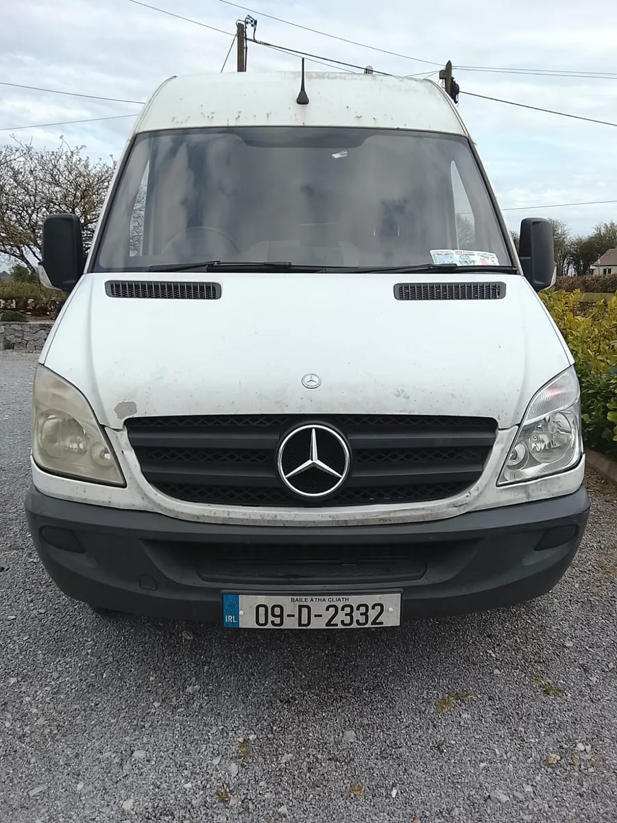 Mercedes Spinter - Image 1