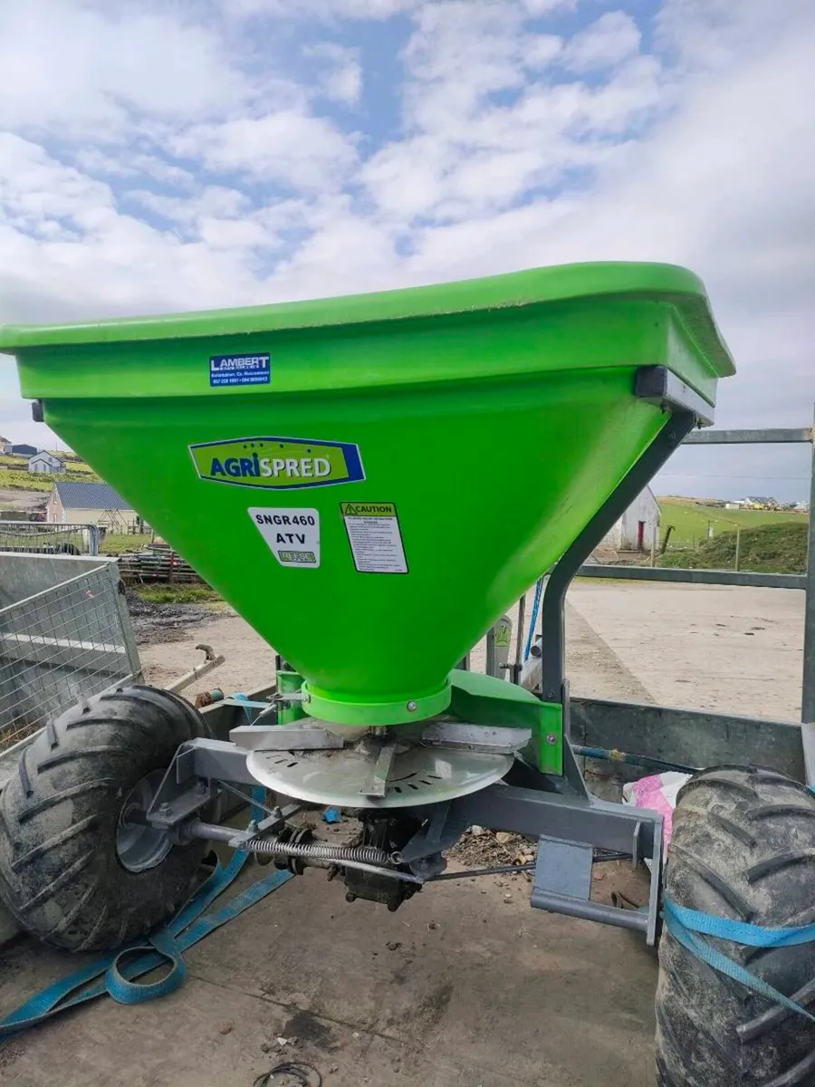 QUAD FERTILISER SPREADER AITCHISON SNGR460 - Image 1