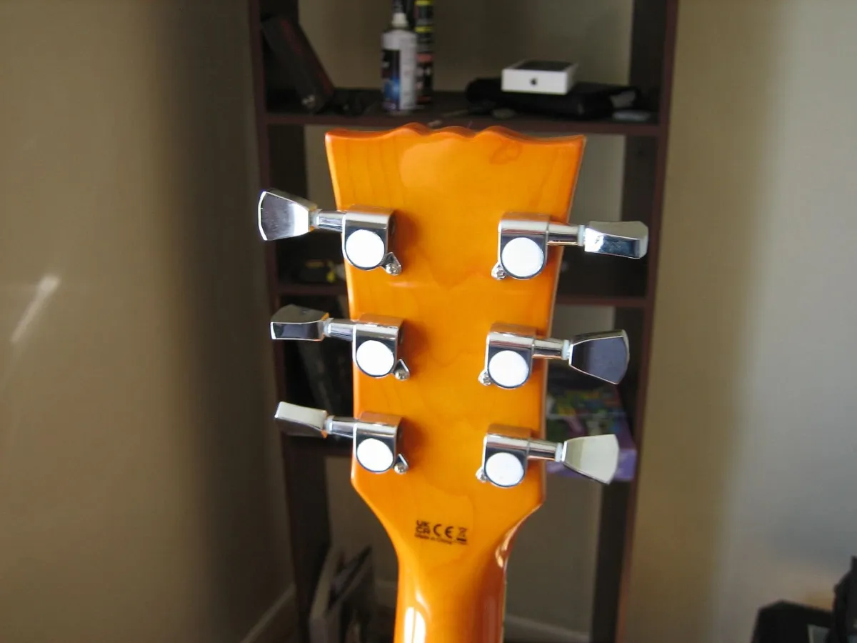 Harley Benton 335 Immaculate Condition +Case - Image 2