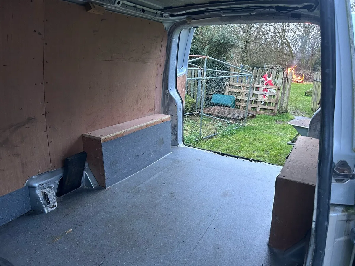 VW T5 1.9 tdi panel Van - Image 4