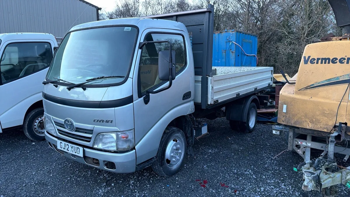 2012 Toyota Dyna - Image 1