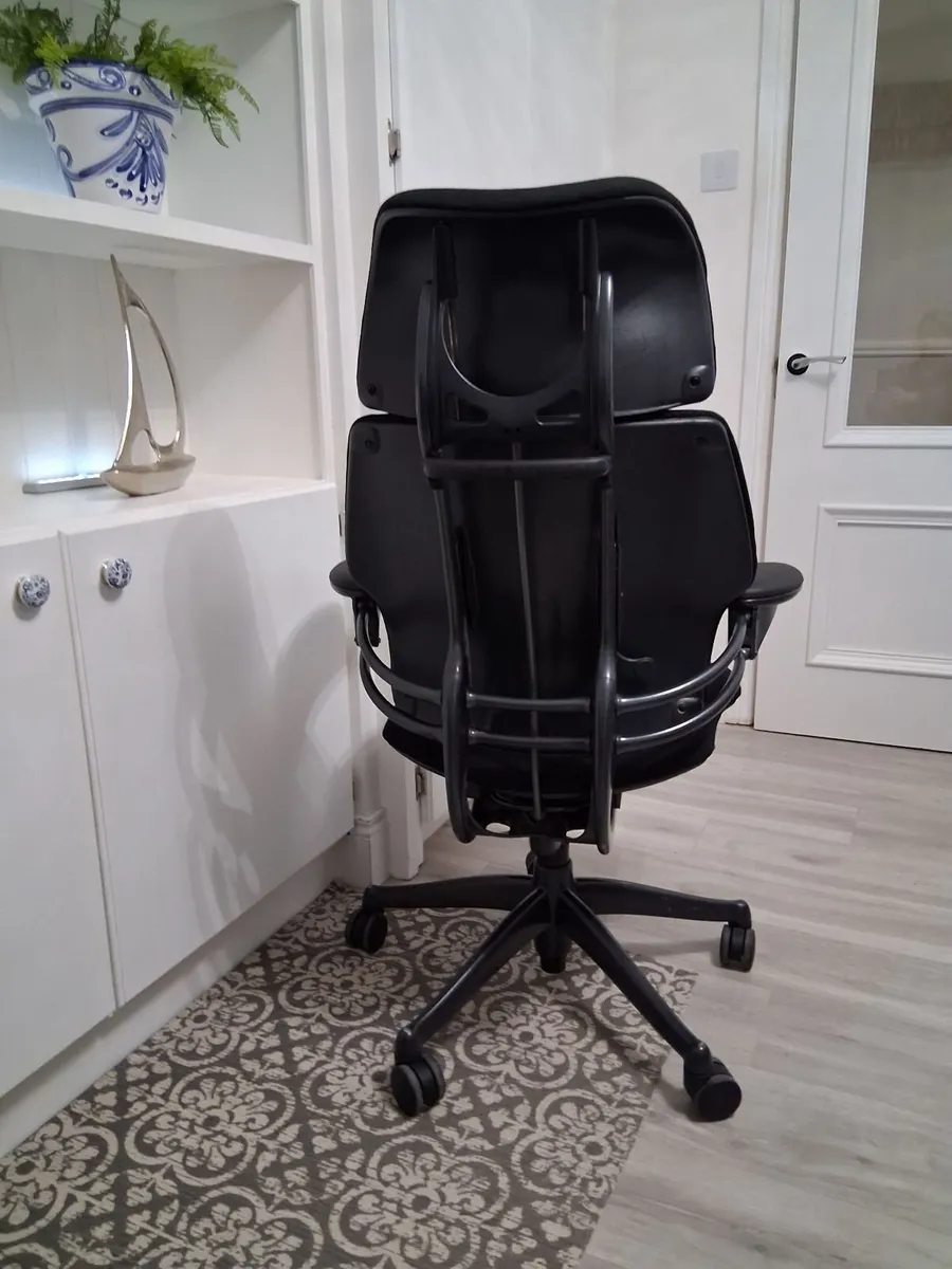 Humanscale Freedom Ergonomic Office Chair - Image 3