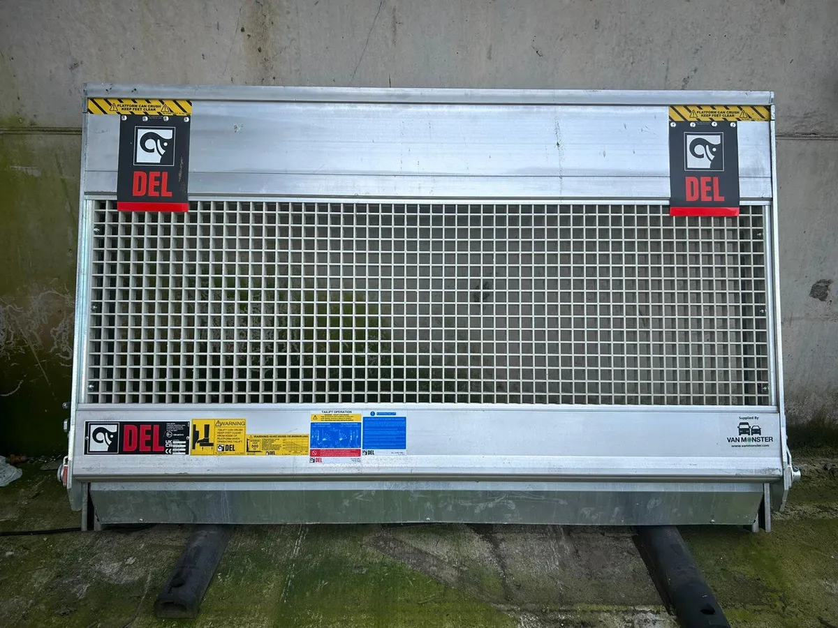 2025 DEL 500kg Column Tail Lift - Image 1