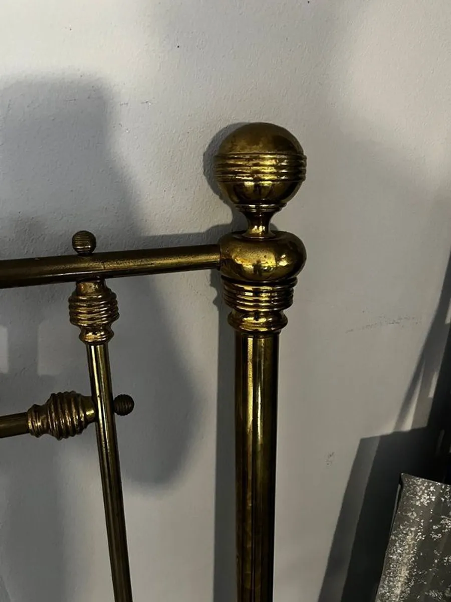 Victorian brass bed including side rails and base. 3ft 6 inches. - Image 2