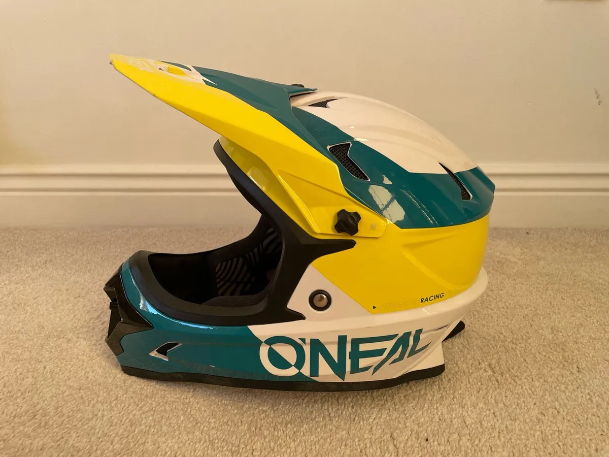 O’Neal Mountain Bike Helmet Full Face - Image 1