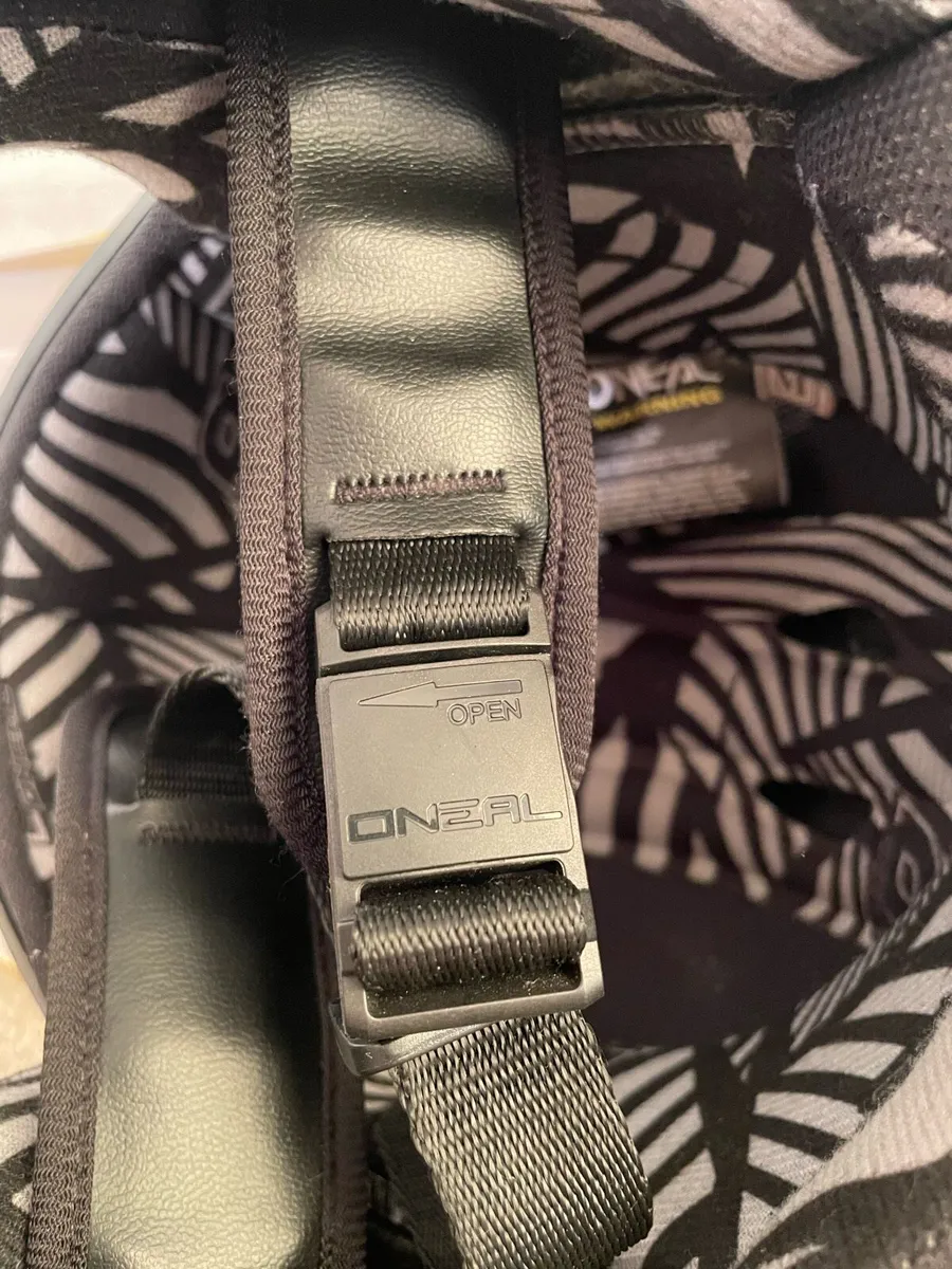 O’Neal Mountain Bike Helmet Full Face - Image 4