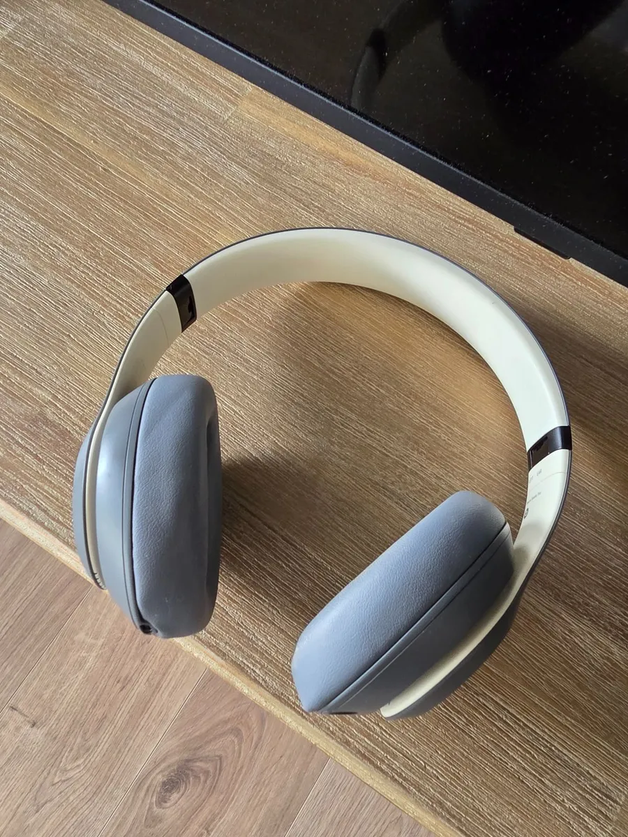 Beats Studio Pro Wireless Headphones - Image 1
