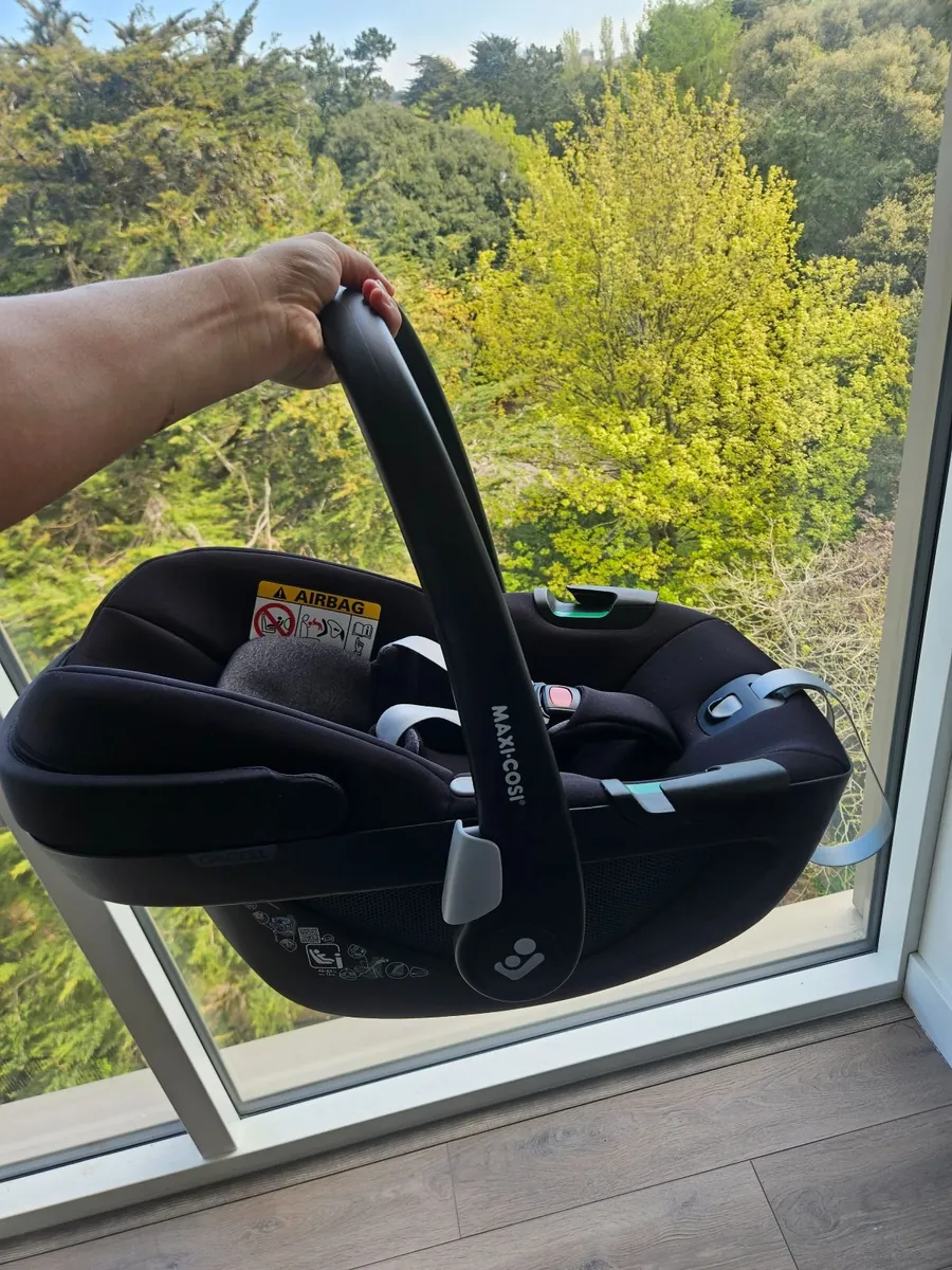 Maxi Cosi Pebble 360 Car Seat - Image 3