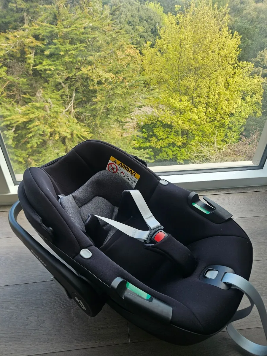 Maxi Cosi Pebble 360 Car Seat - Image 4