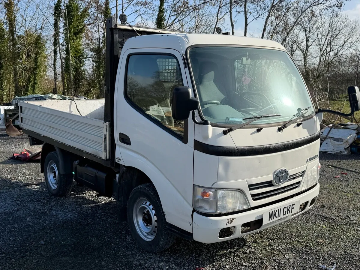 2011 Toyota Dyna - Image 2