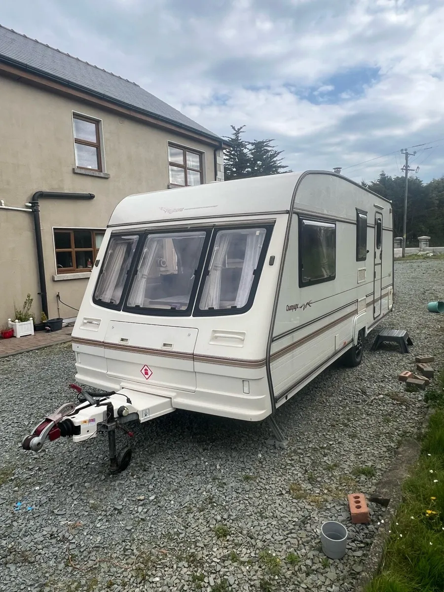 Bailey Pageant Caravan - Image 1