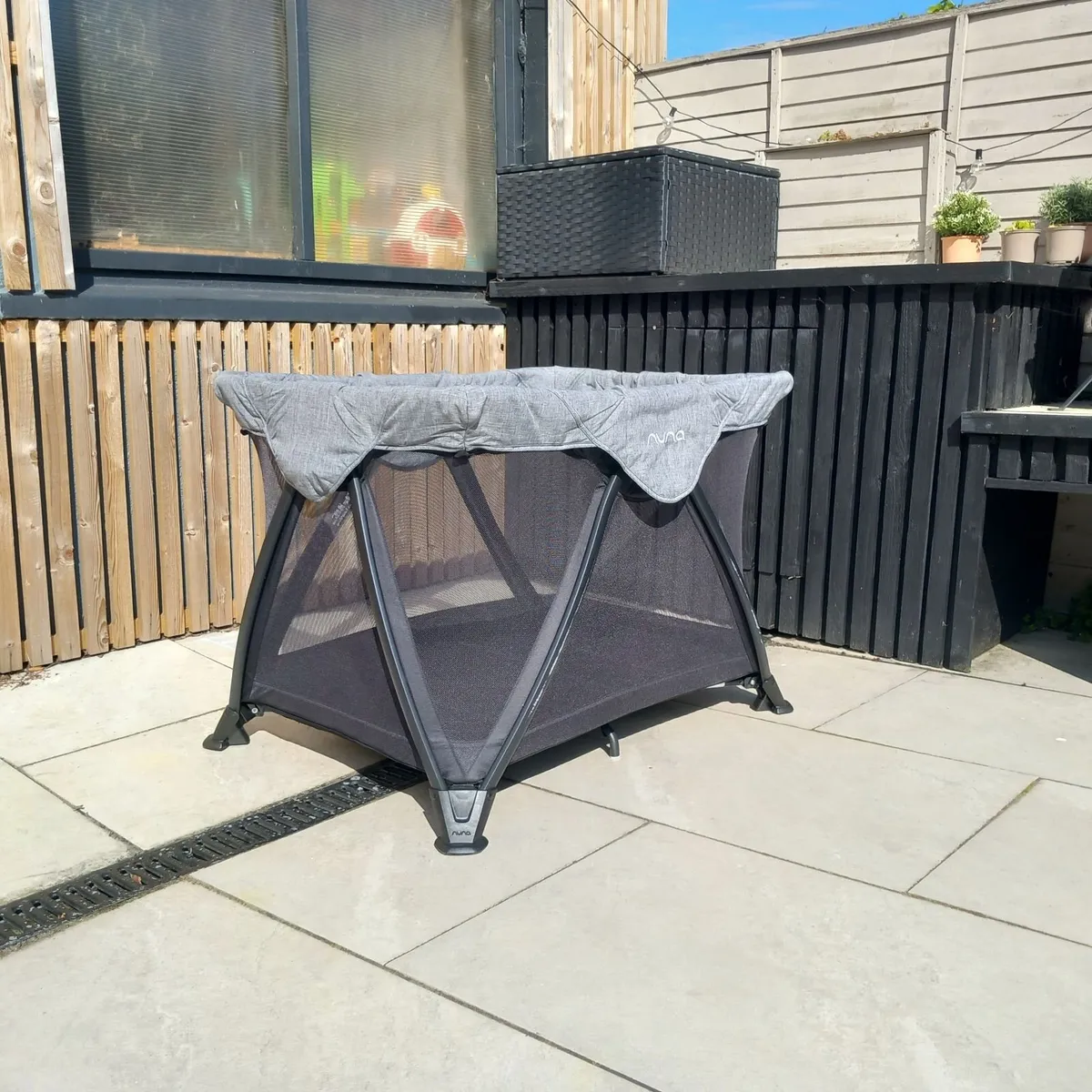 Nuna Sena Aire Travel Cot – Charcoal - Image 1