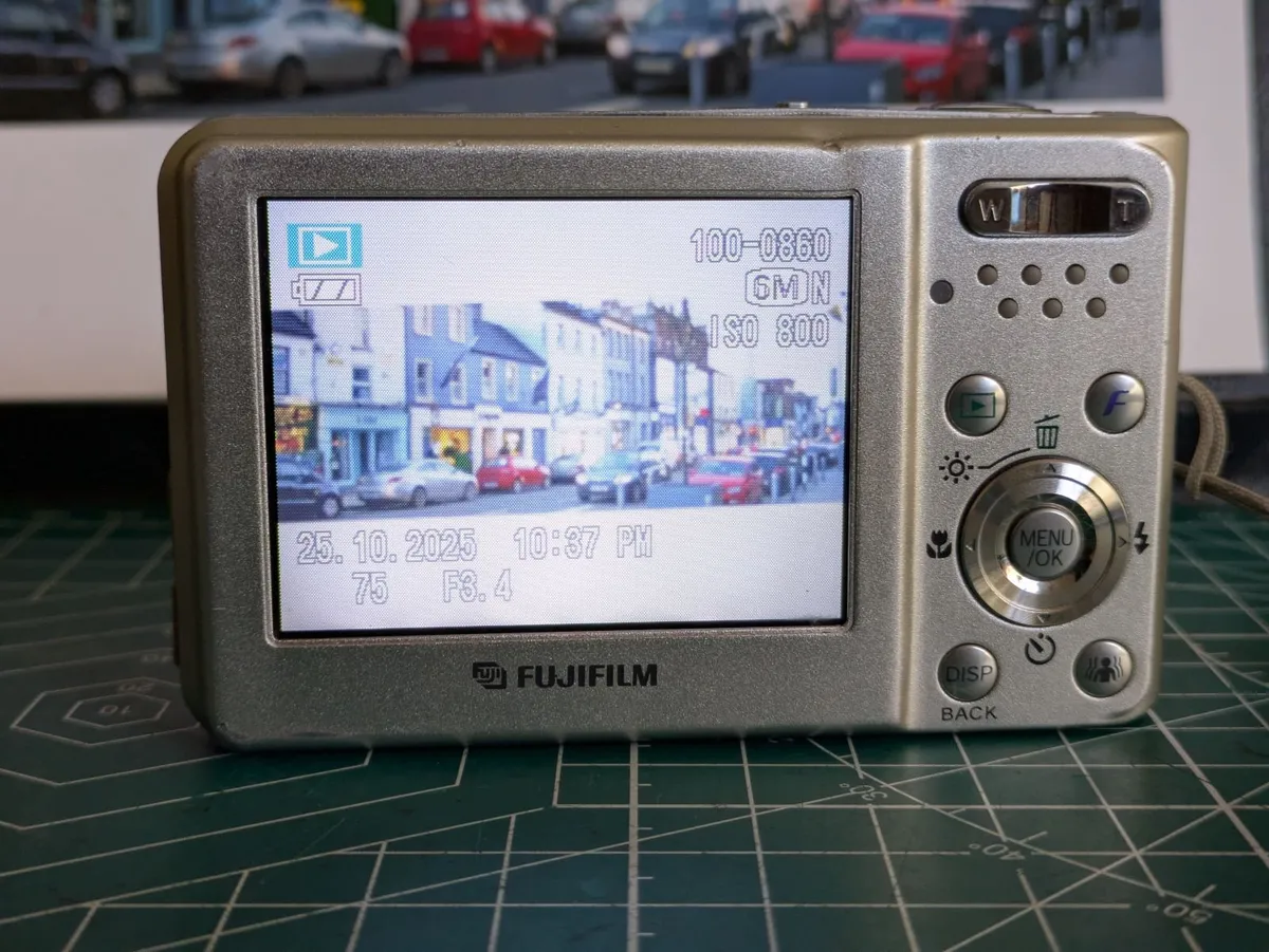 Fujifilm F20 SuperCCD🌈 digital camera film sims - Image 4