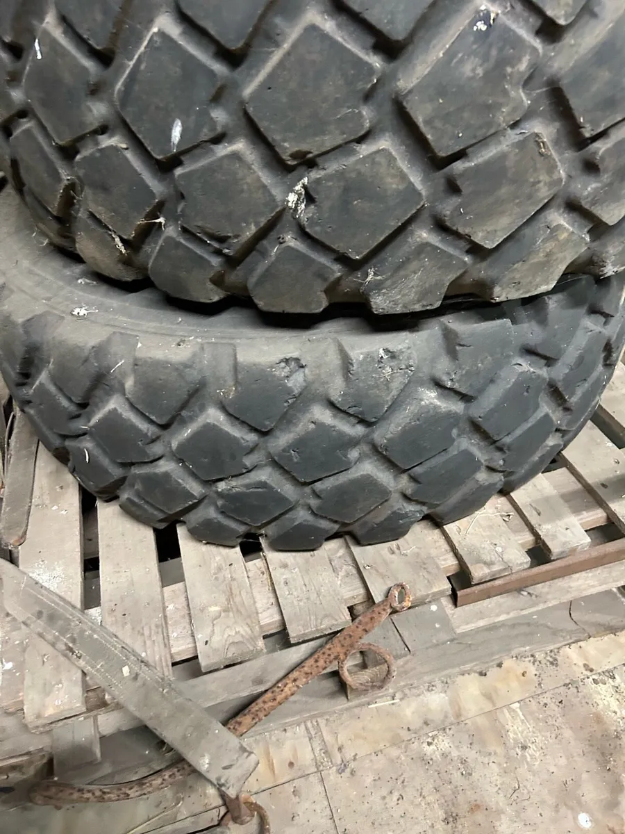 Wheels and tires - Image 2