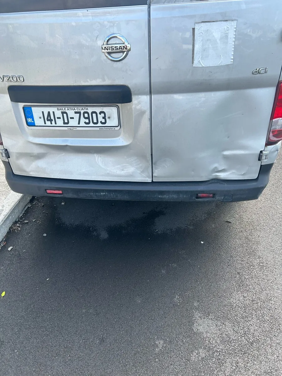 Nissan van - Image 2