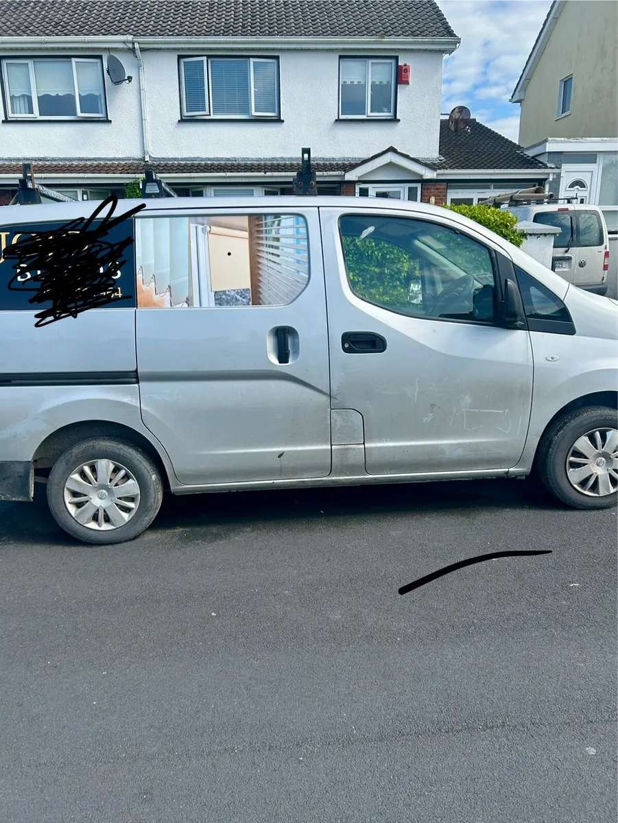 Nissan van - Image 3
