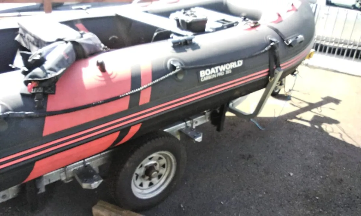 Inflatable boat - Image 4