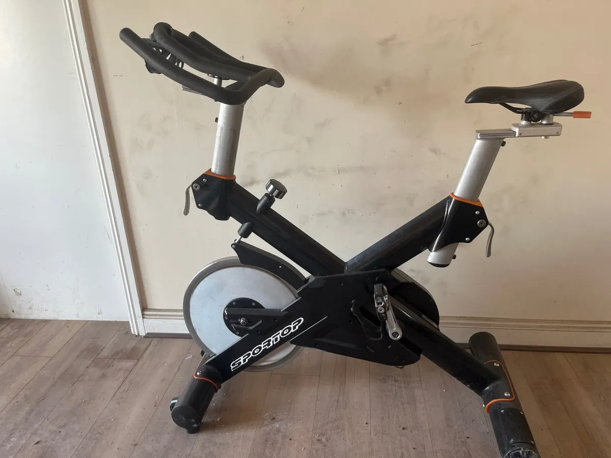 Exercise bike - Image 1