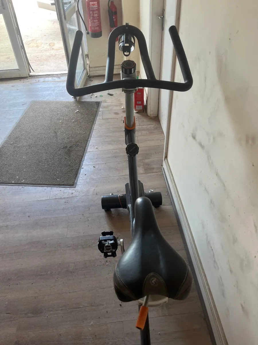 Exercise bike - Image 3