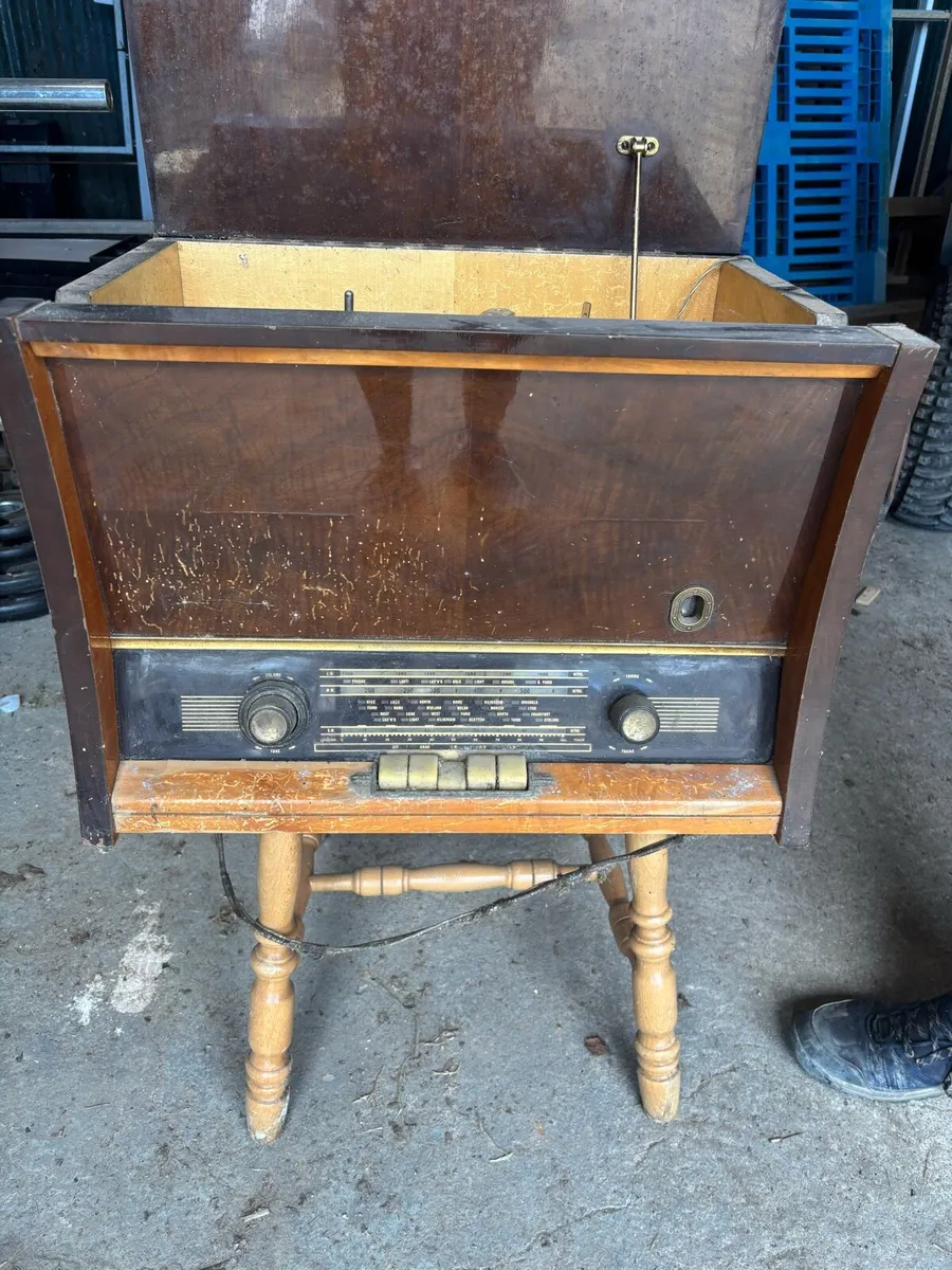 Old radio/ record player - Image 3