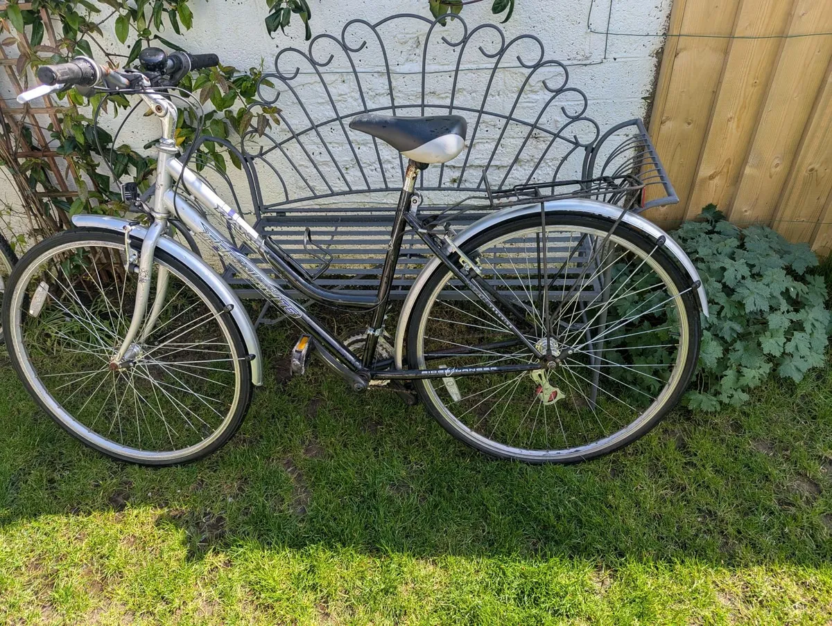 Ladies bicycle - Image 2