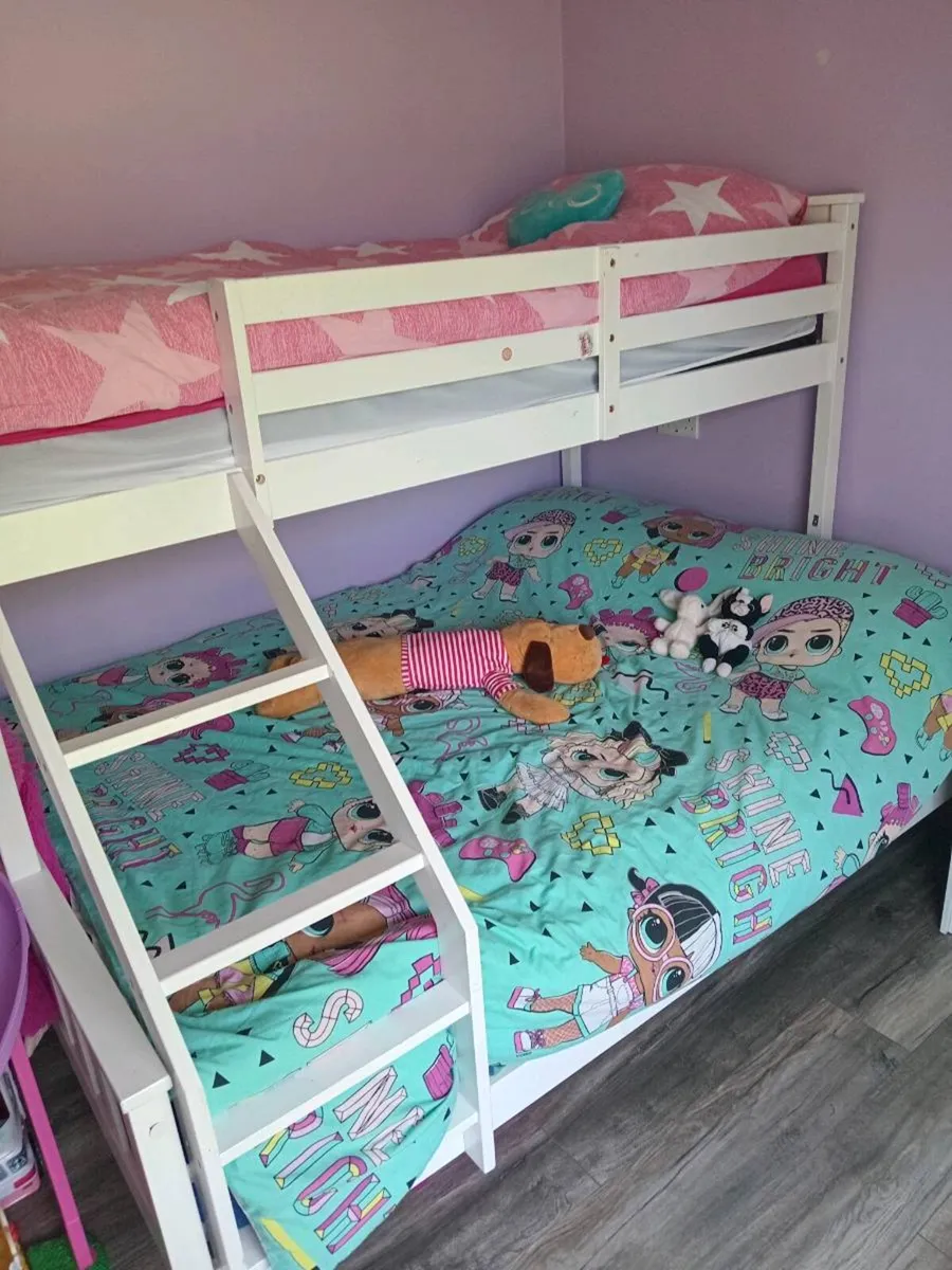 Bunk beds with double - Image 1