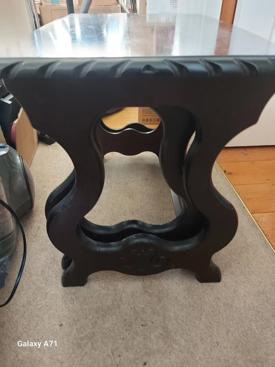 Nest of 2 tables in very good condition - Image 2