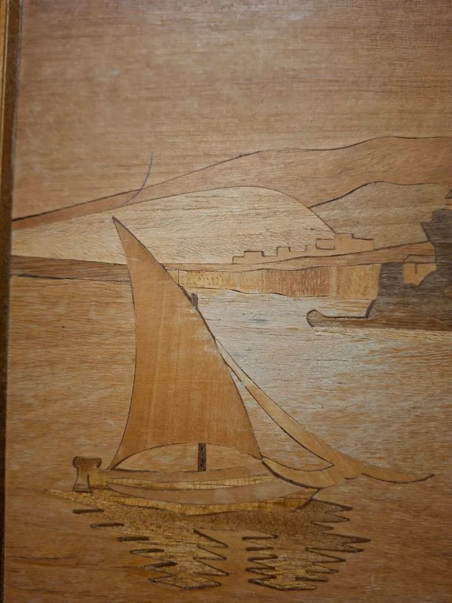 Beautiful Handmade Vintage inlaid Wood Marquetry - Image 3