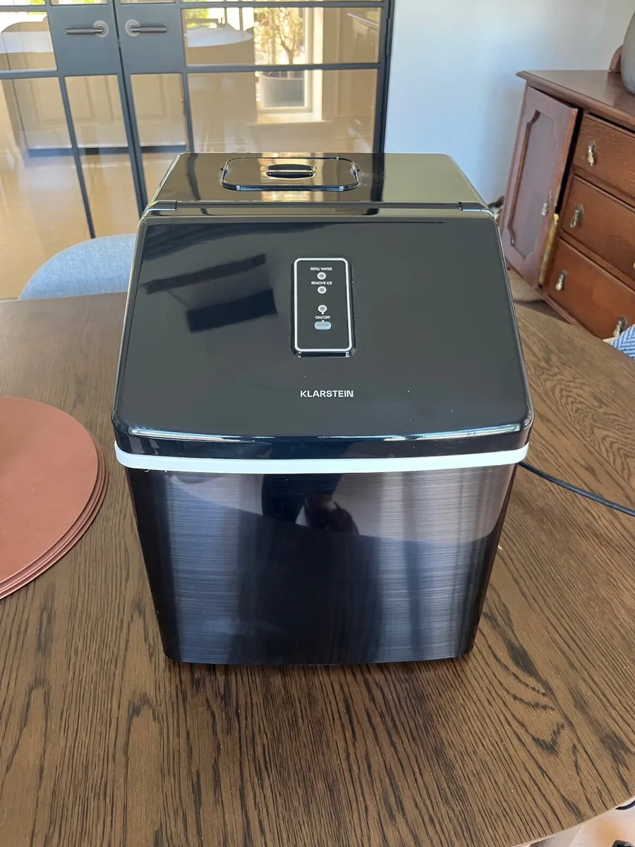 Ice cube maker - Image 1