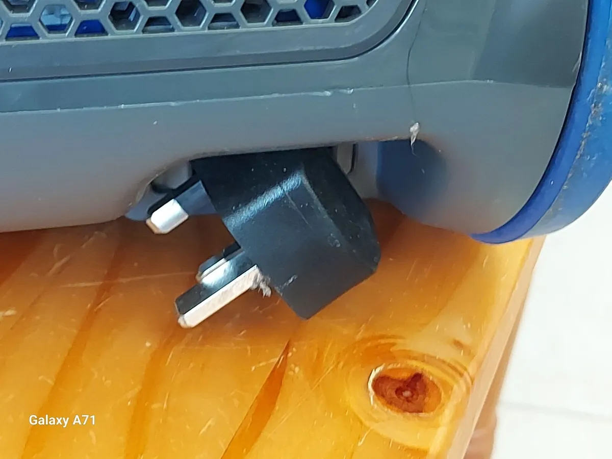 Morphy Richards single Cyclone Vacuum Cleaner, Mod - Image 4