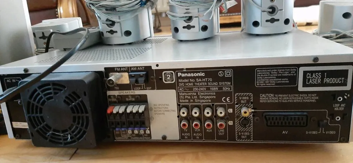 5 disc Panasonic DVD player with tuner - Image 2