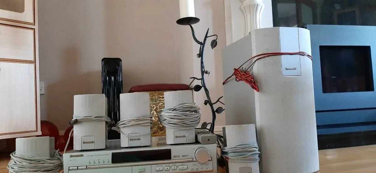 5 disc Panasonic DVD player with tuner - Image 4