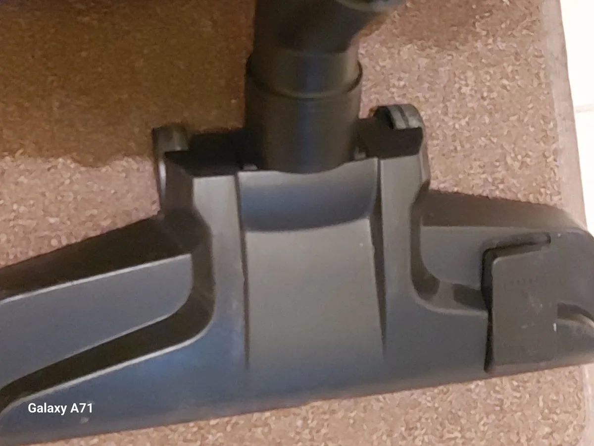 Morphy Richards single Cyclone Vacuum Cleaner, Mod - Image 2