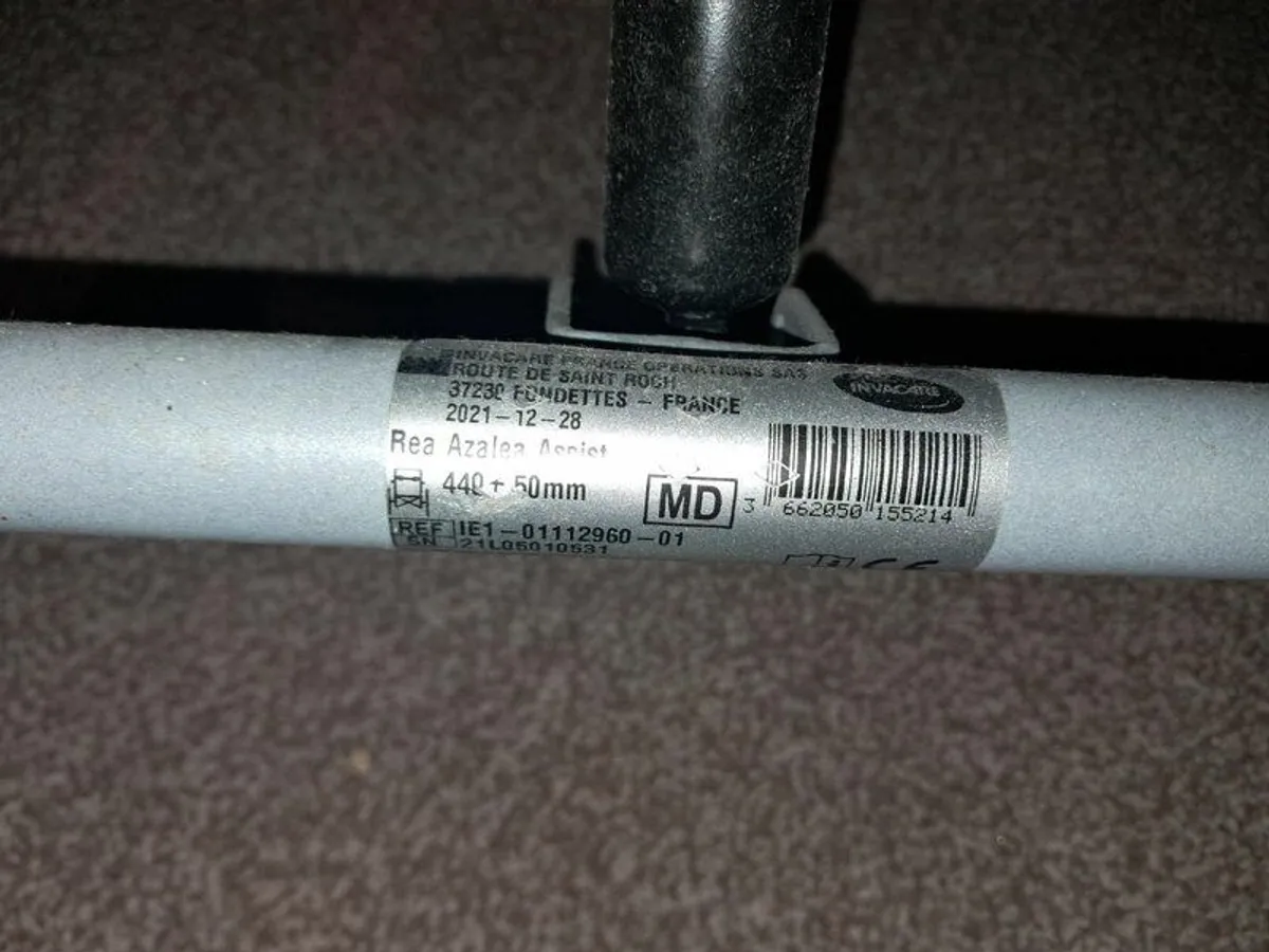 Rea Invacare Azalea tilt in space Wheelchair - Image 4