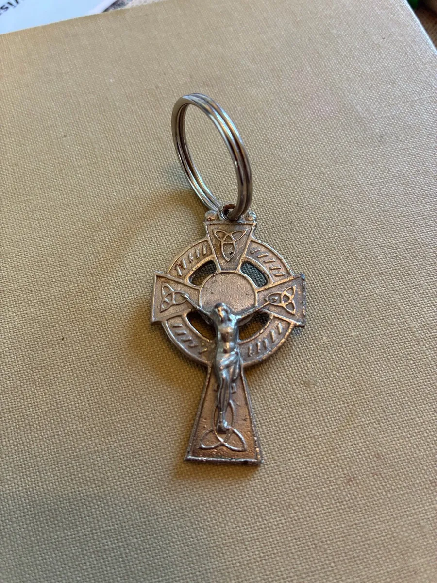 Rare ‘Erin’ Crucifix Key Ring - Image 1