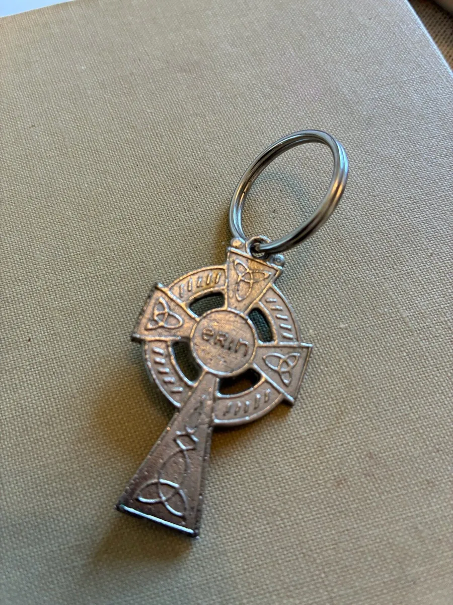 Rare ‘Erin’ Crucifix Key Ring - Image 2