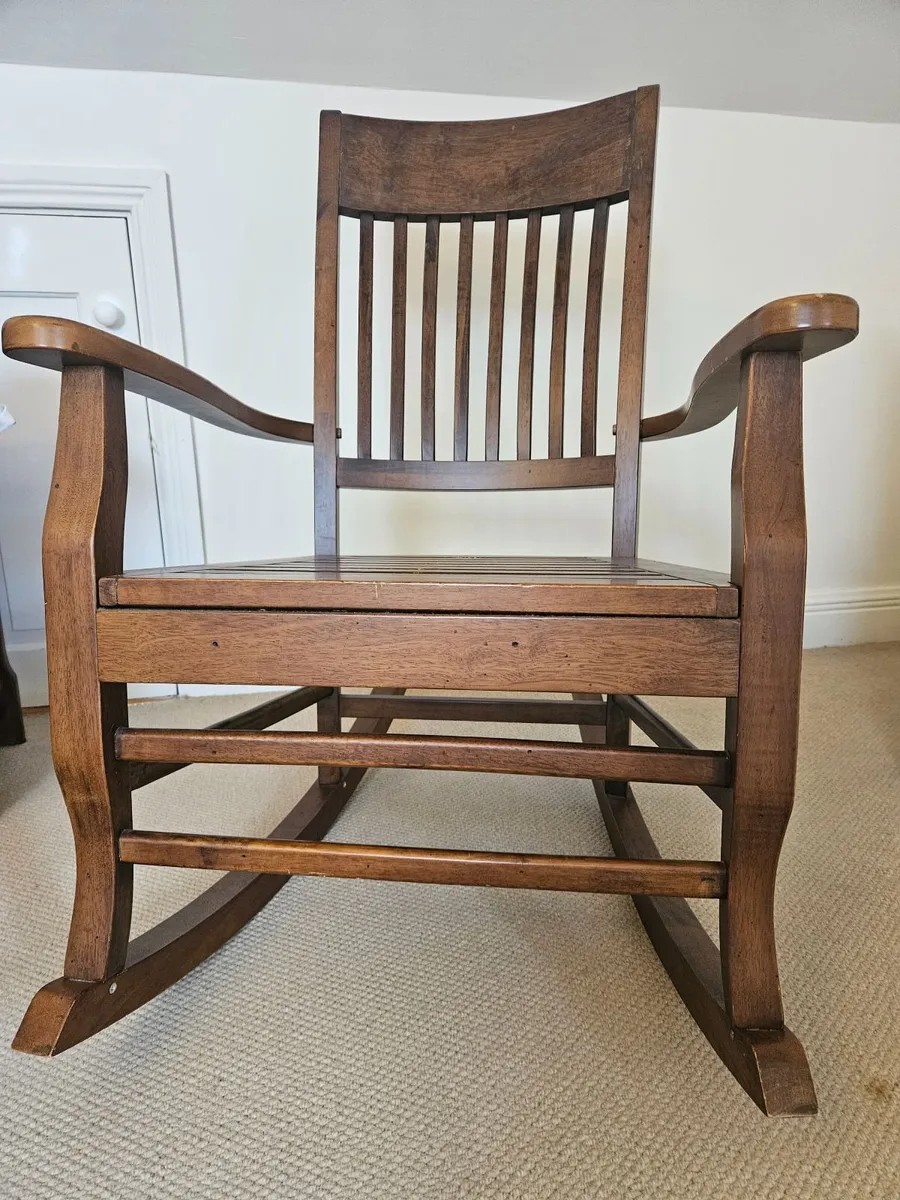 Solid wood rocking chair - Image 2