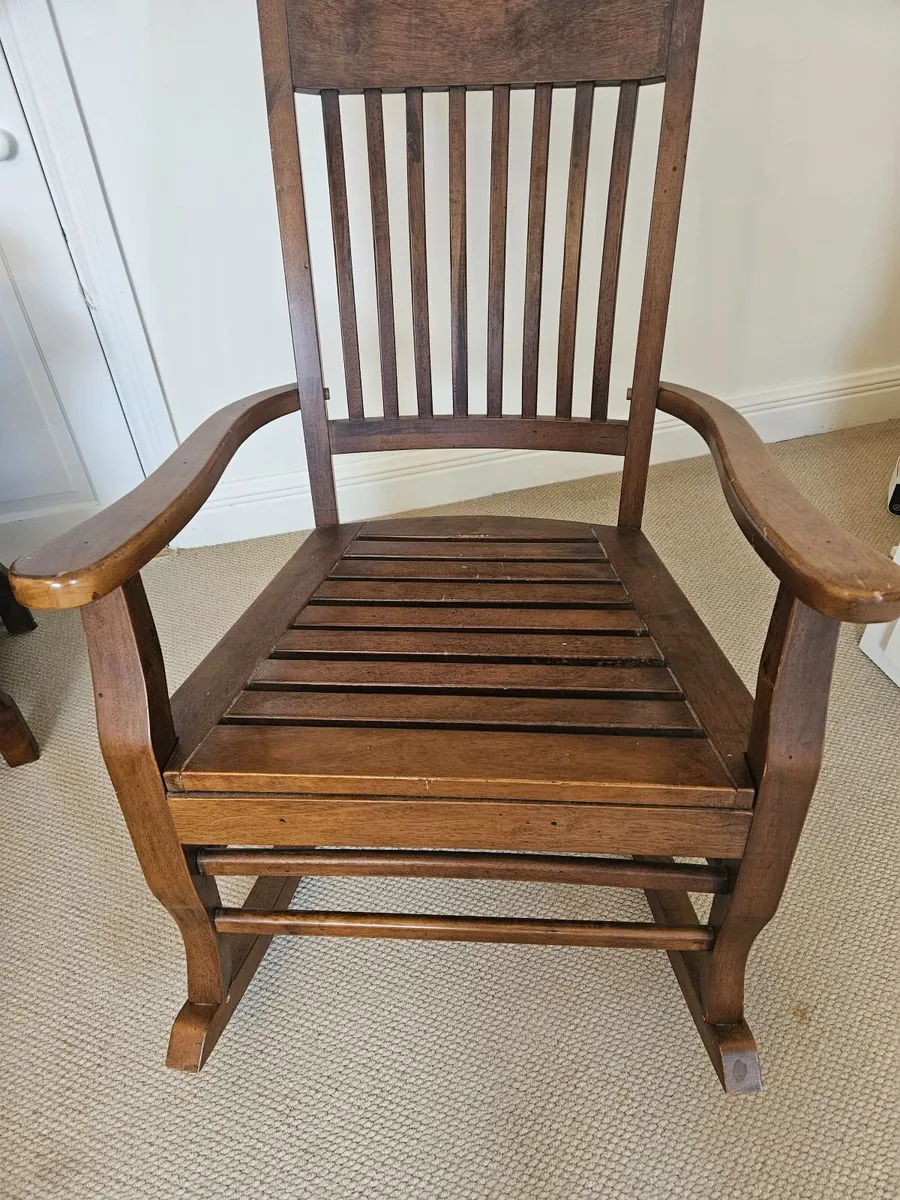 Solid wood rocking chair - Image 1