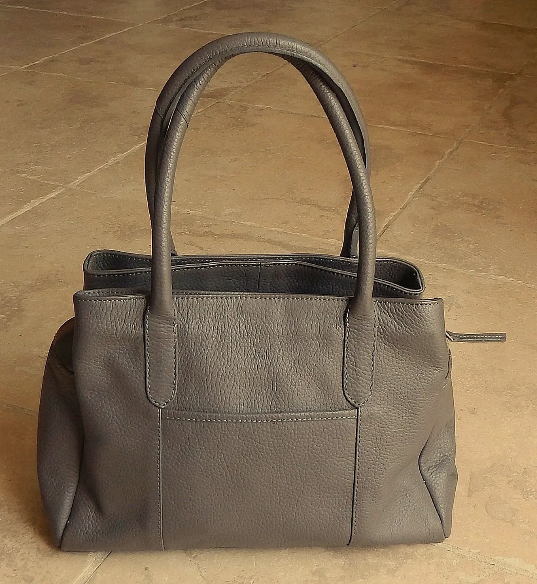 Pure Luxuries London Ladies Leather Handbag - Image 3