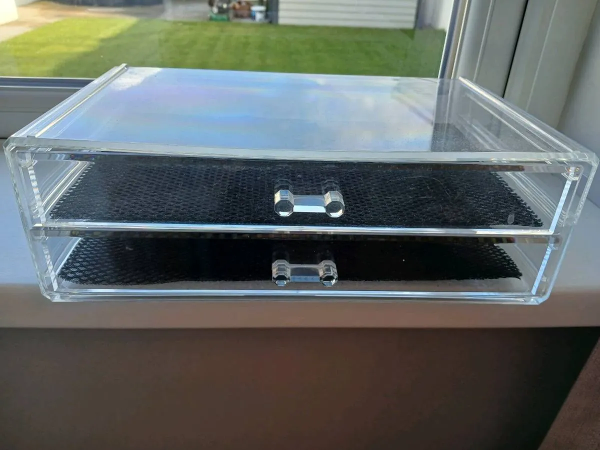 Make up storage drawers - Image 1