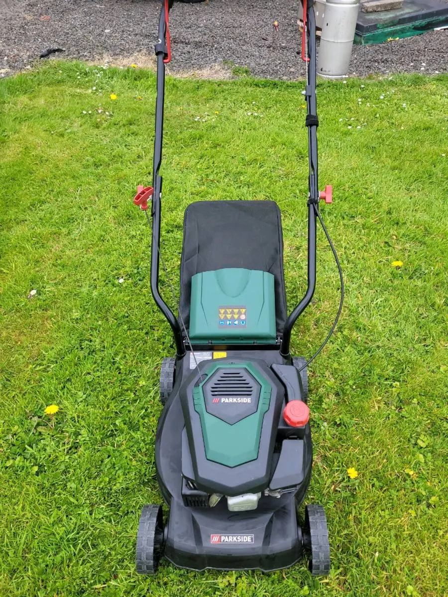 Petrol lawnmower - Image 3