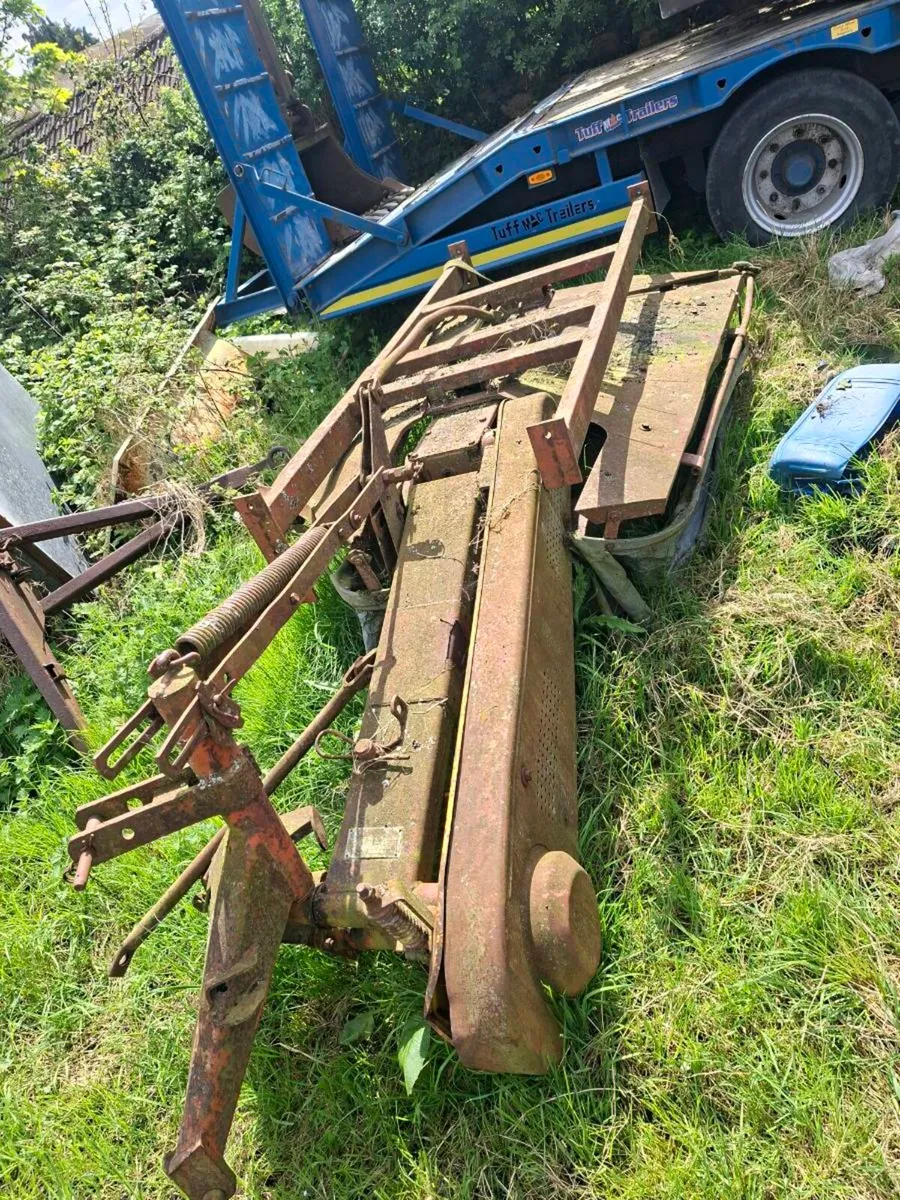 Ztr mower 5'6" - Image 1