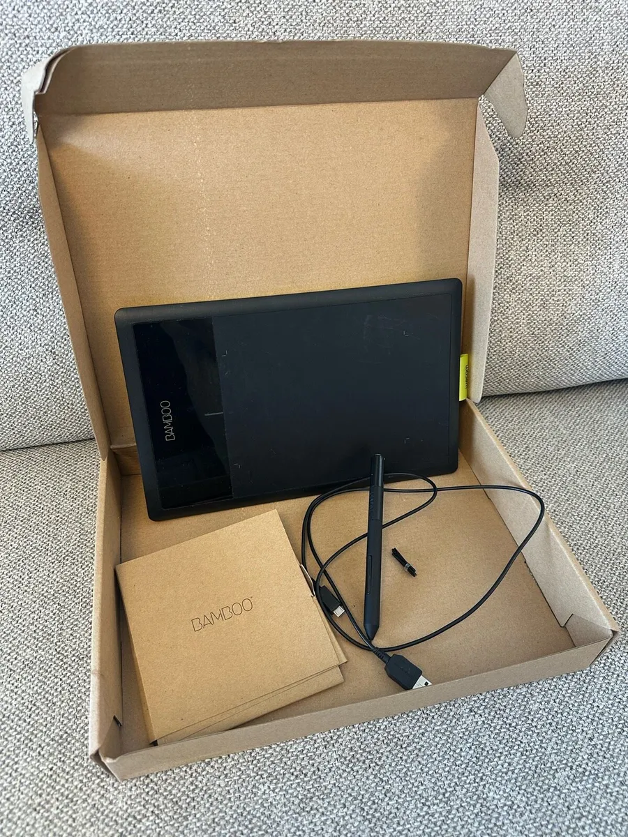 Wacom Bamboo Pen CTL-470 Graphics Tablet - Image 1