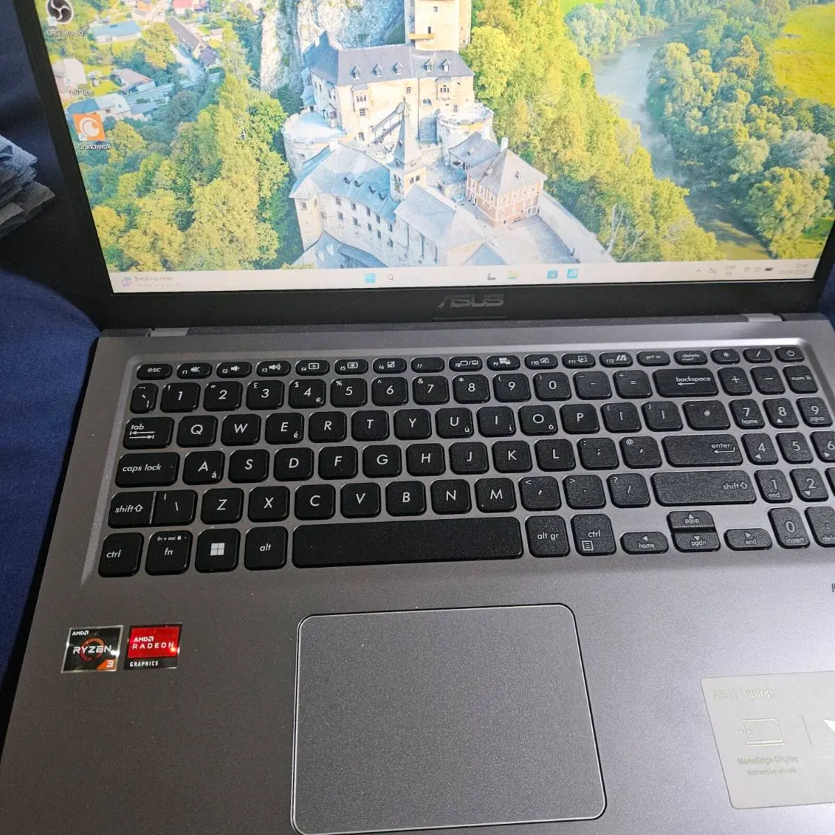 Asus M515D 8GB Ram 238gb storage AMD ryzen 3250U - Image 1