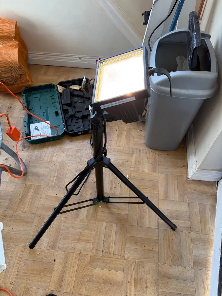 Work light - Image 2