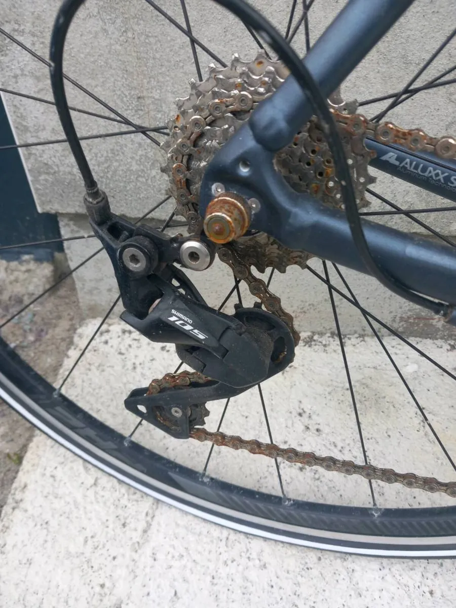 Giant Liv road bike - Image 4