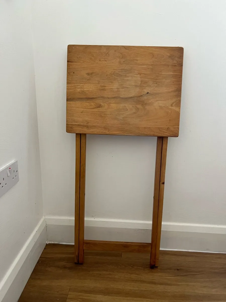 Folding wooden tray table - Image 1